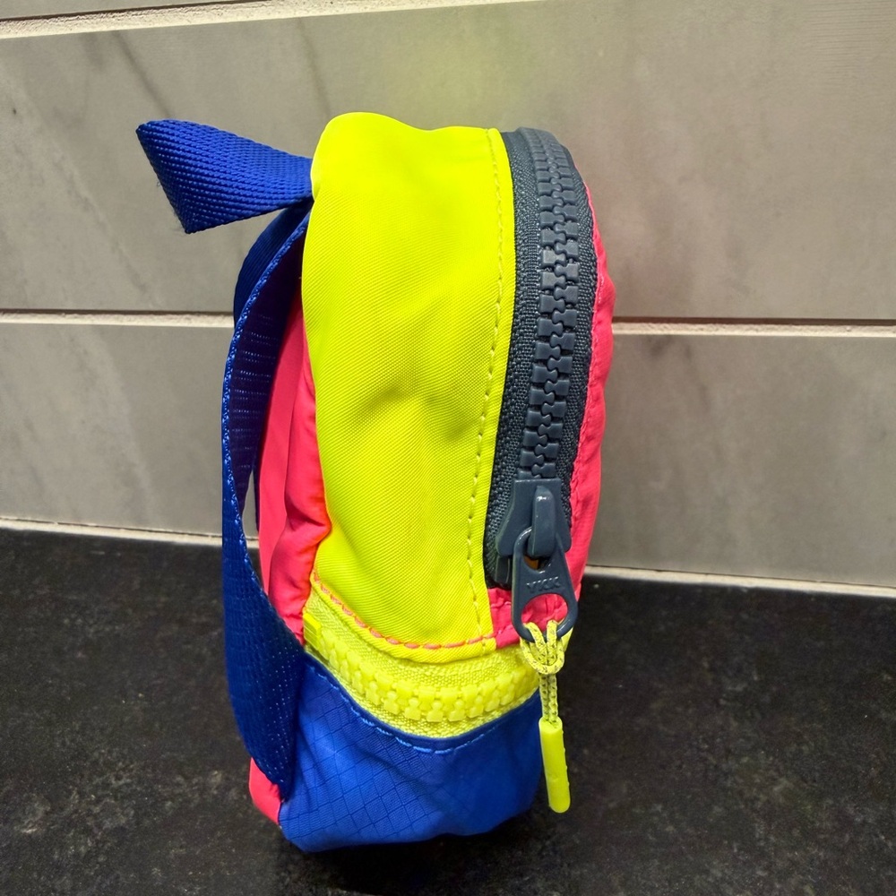 Lululemon Neon Nano backpack - Picture 3 of 7